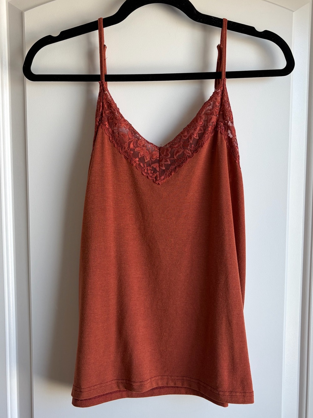 POL Lace Trim V-Neck Cami Tank Top Rust Terracotta Burnt Orange Size Small